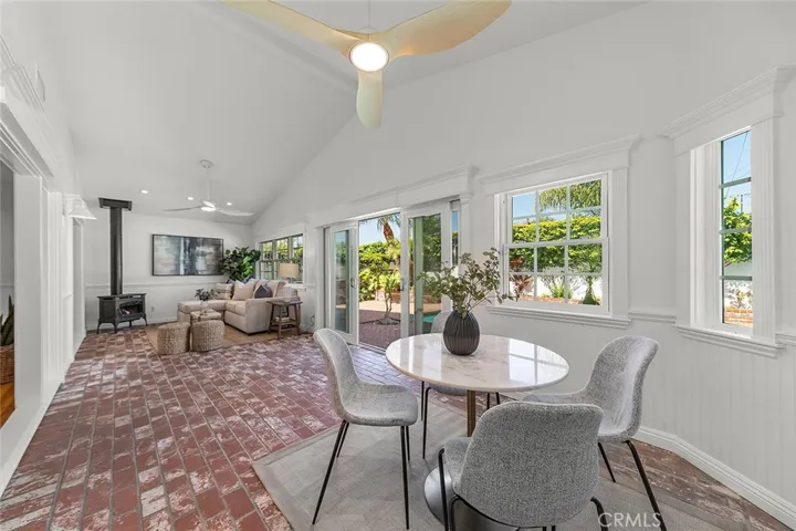 371 Peralta Avenue, Long Beach, California 90803