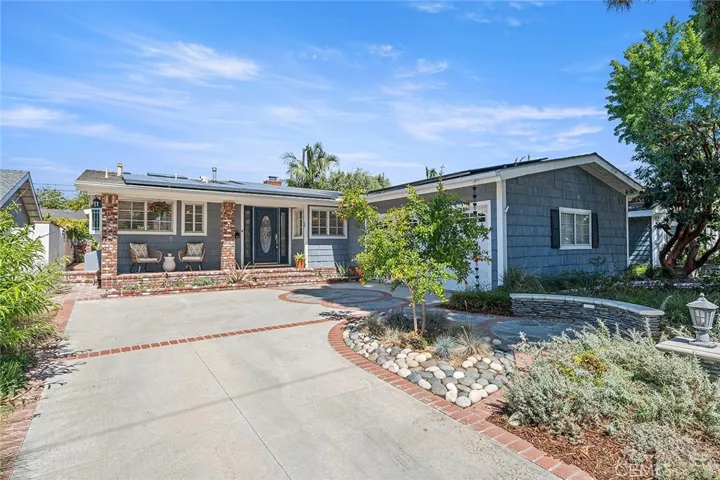 371 Peralta Avenue, Long Beach, California 90803