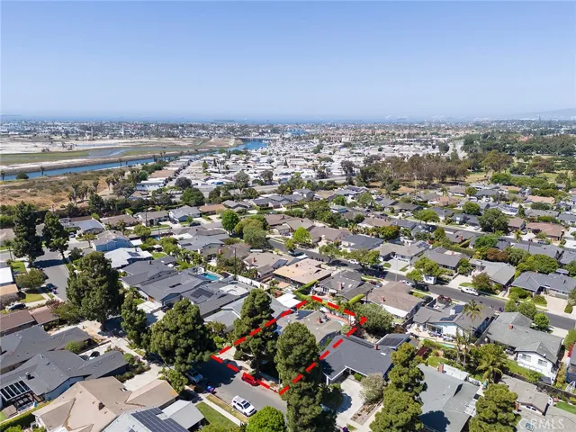 371 Peralta Avenue, Long Beach, California 90803