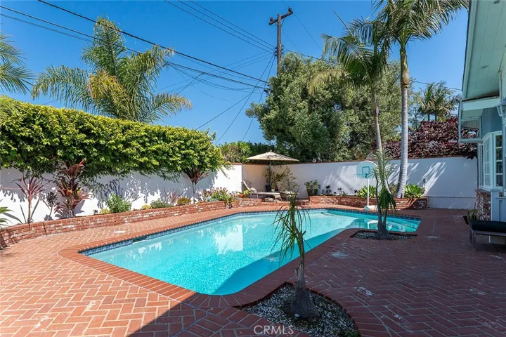 371 Peralta Avenue, Long Beach, California 90803