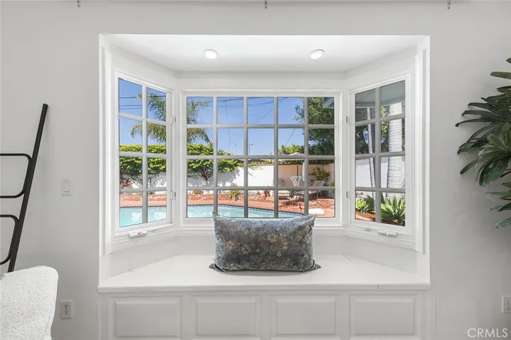 371 Peralta Avenue, Long Beach, California 90803