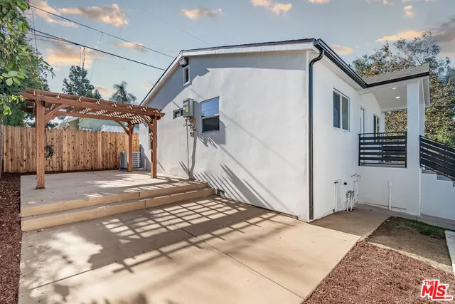 4724 W 18th Street, Los Angeles, California 90019