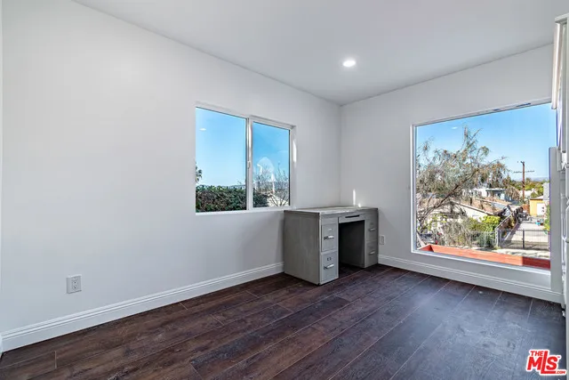 4724 W 18th Street, Los Angeles, California 90019