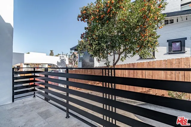 4724 W 18th Street, Los Angeles, California 90019