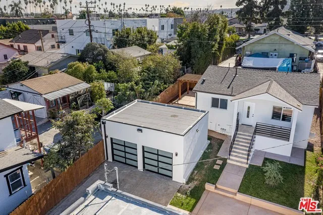 4724 W 18th Street, Los Angeles, California 90019