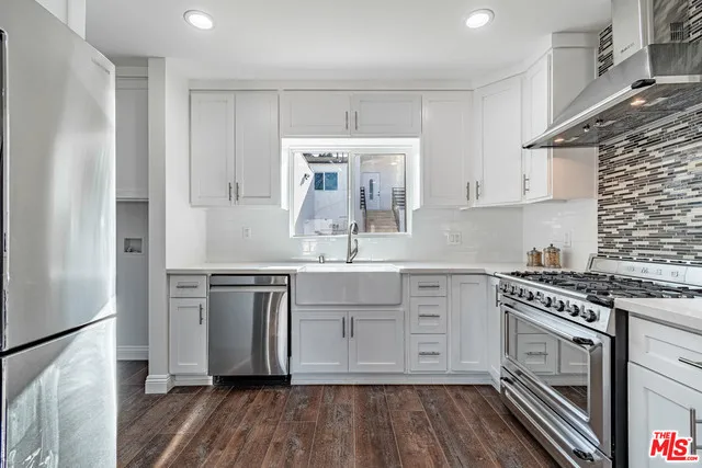 4724 W 18th Street, Los Angeles, California 90019