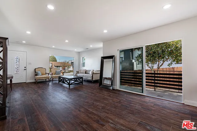 4724 W 18th Street, Los Angeles, California 90019