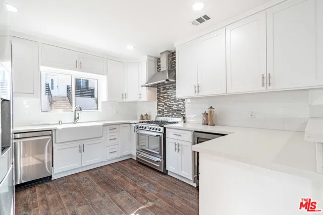 4724 W 18th Street, Los Angeles, California 90019