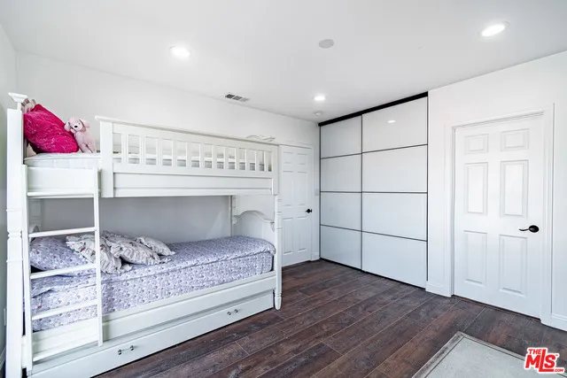 4724 W 18th Street, Los Angeles, California 90019