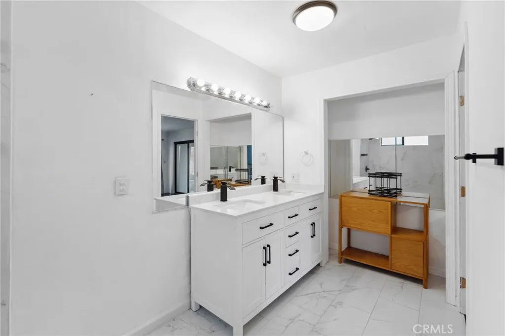 44310 Calle Bernardo, Temecula, California 92590 home-pic-37