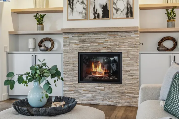 589 Tahos Road, Orinda, California 94563
