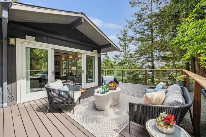 589 Tahos Road, Orinda, California 94563