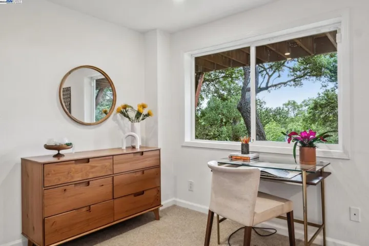589 Tahos Road, Orinda, California 94563