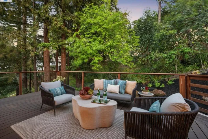 589 Tahos Road, Orinda, California 94563