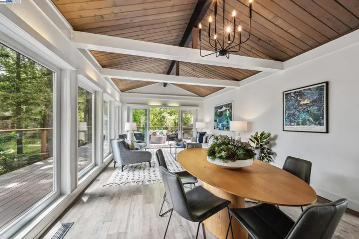 589 Tahos Road, Orinda, California 94563
