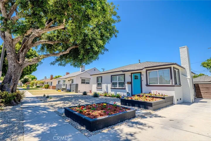 417 E 44th Way, Long Beach, California 90807
