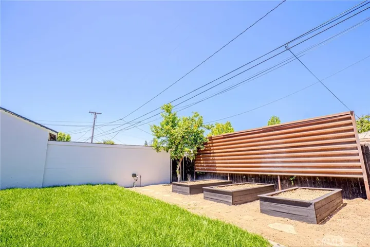 417 E 44th Way, Long Beach, California 90807