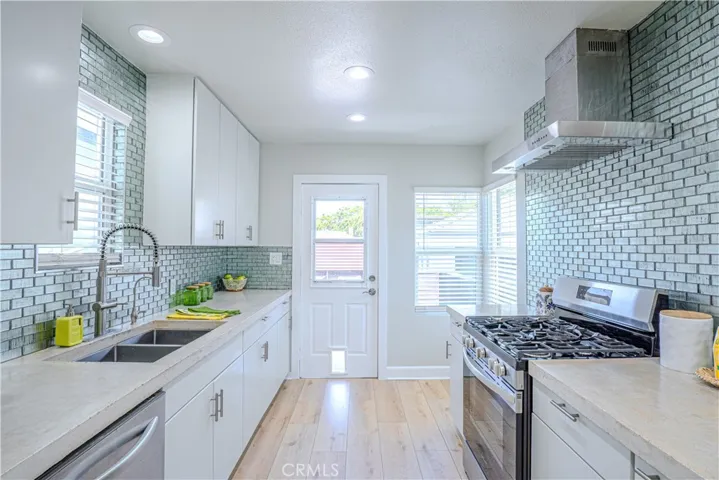 417 E 44th Way, Long Beach, California 90807