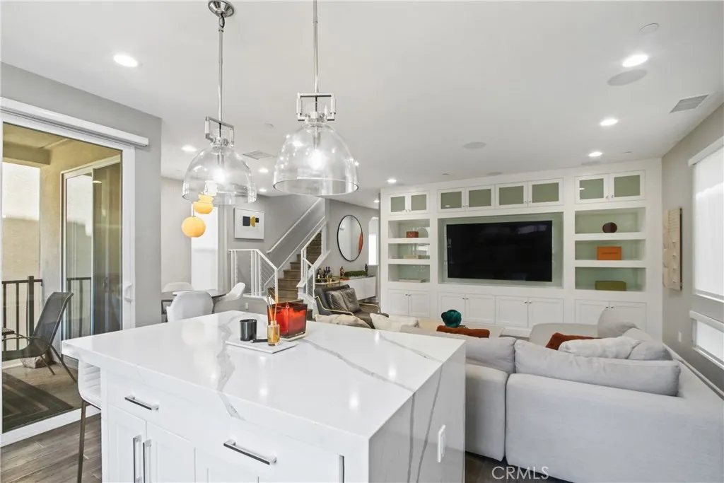 1639 Bridgewater Way, Costa Mesa, California 92627 home-pic-14