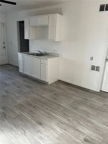 18530 Eucalyptus Street B, Hesperia, California 92345