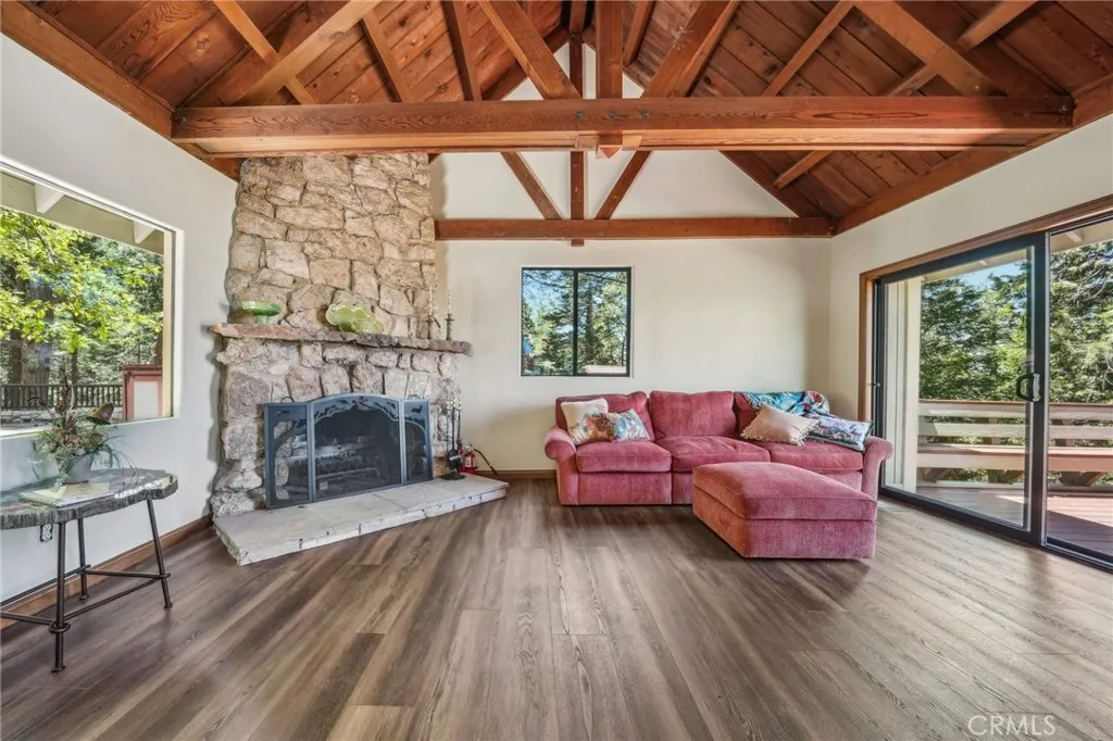 551 Raccoon Court, Lake Arrowhead, California 92352 home-pic-1