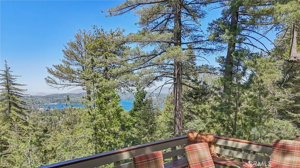 551 Raccoon Court, Lake Arrowhead, California 92352 home-pic-40