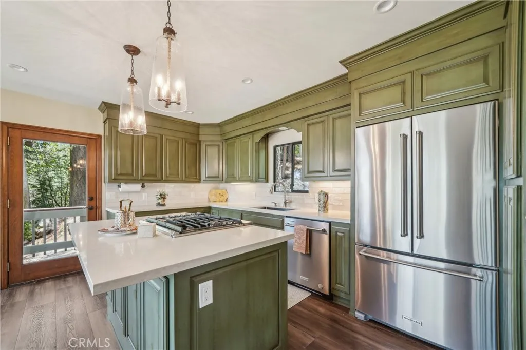 551 Raccoon Court, Lake Arrowhead, California 92352 home-pic-8