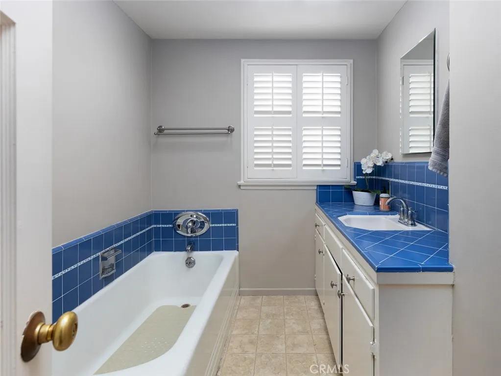 1030 W 19th Street, Santa Ana, California 92706 home-pic-21