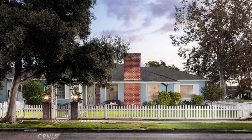 1030 W 19th Street, Santa Ana, California 92706 home-pic-2