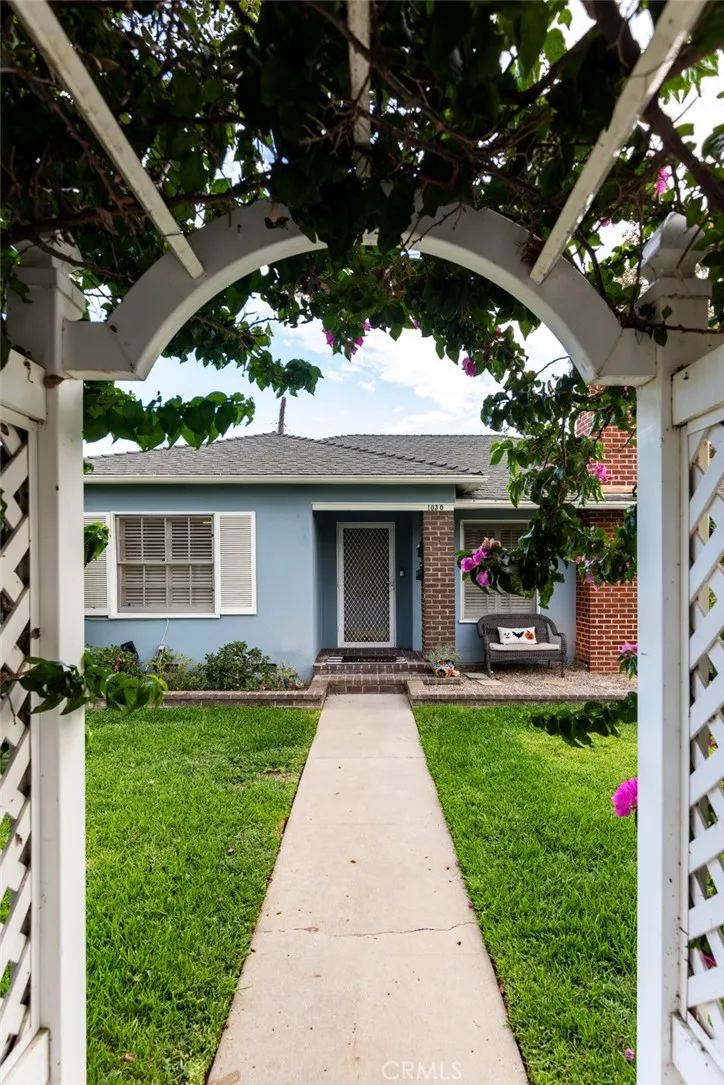 1030 W 19th Street, Santa Ana, California 92706 home-pic-0