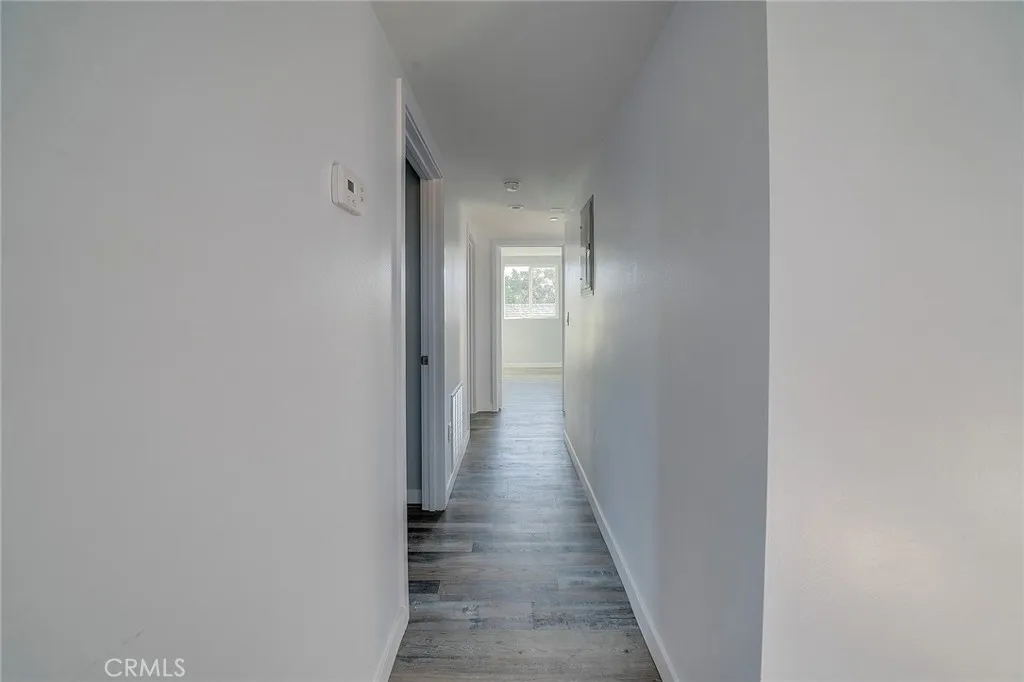 1348 W 41st Place, Los Angeles, California 90037 home-pic-10