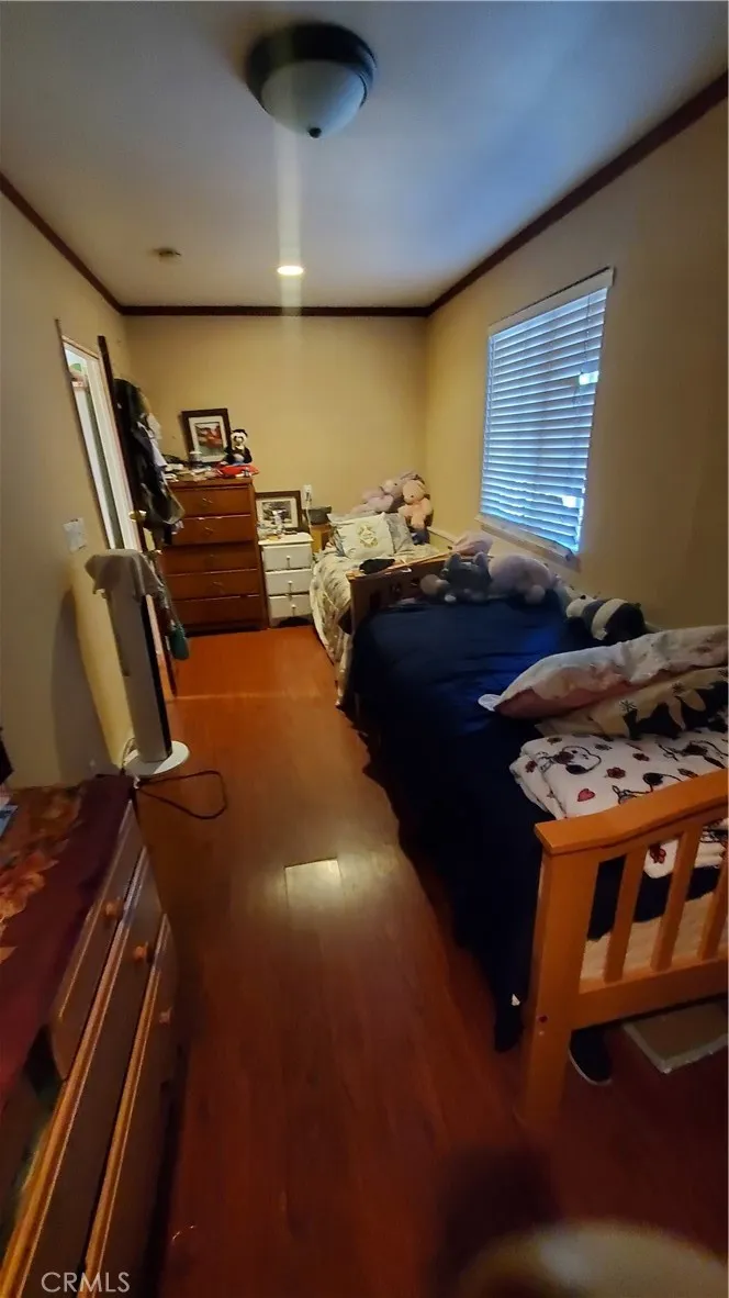 6300 Holmes Avenue, Los Angeles, California 90001 home-pic-16