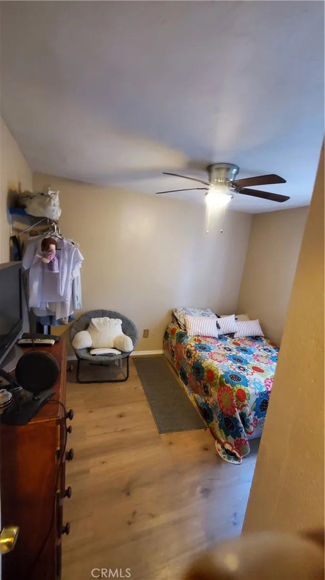 6300 Holmes Avenue, Los Angeles, California 90001 home-pic-11