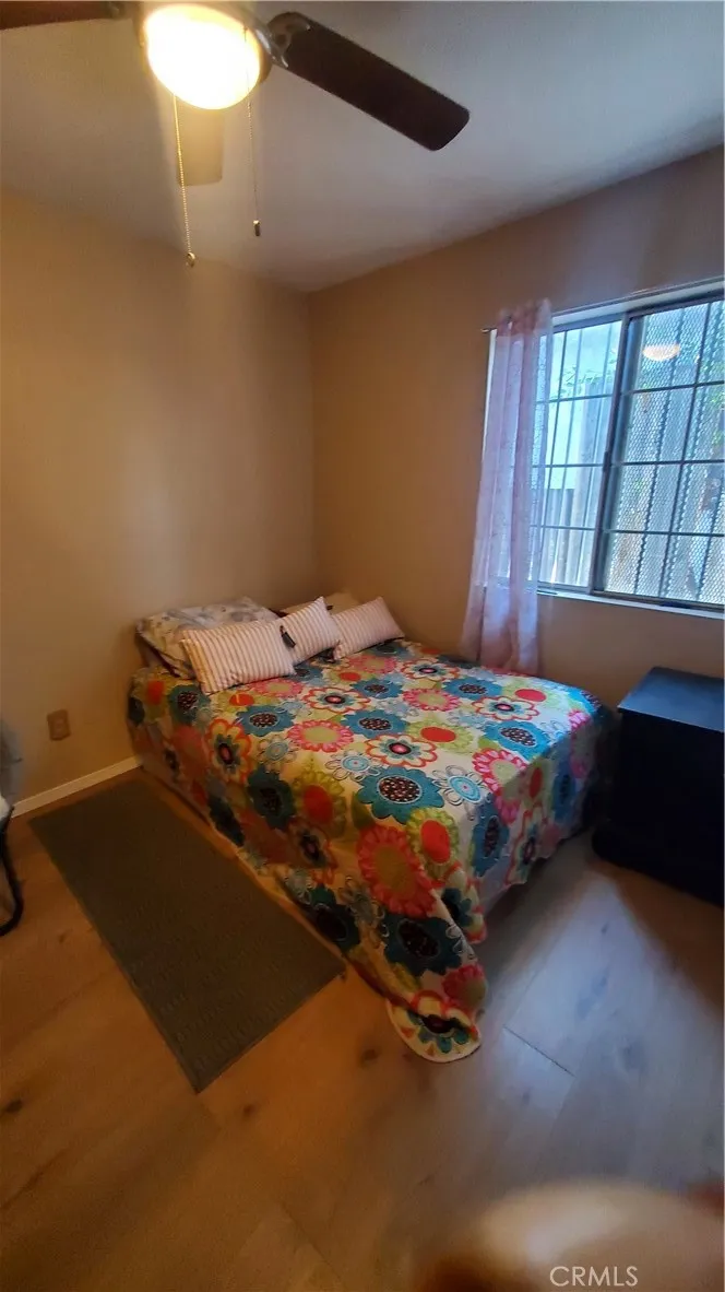 6300 Holmes Avenue, Los Angeles, California 90001 home-pic-10