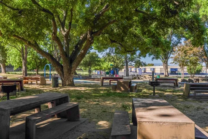 1033 Gabbiano Lane 3, San Jose, California 95131
