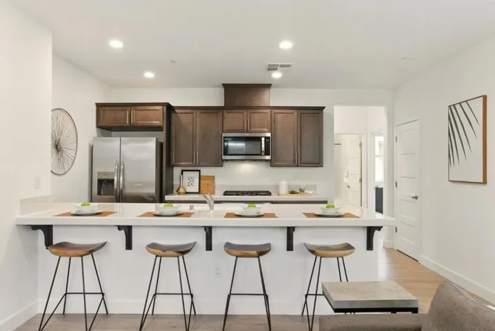 1033 Gabbiano Lane 3, San Jose, California 95131