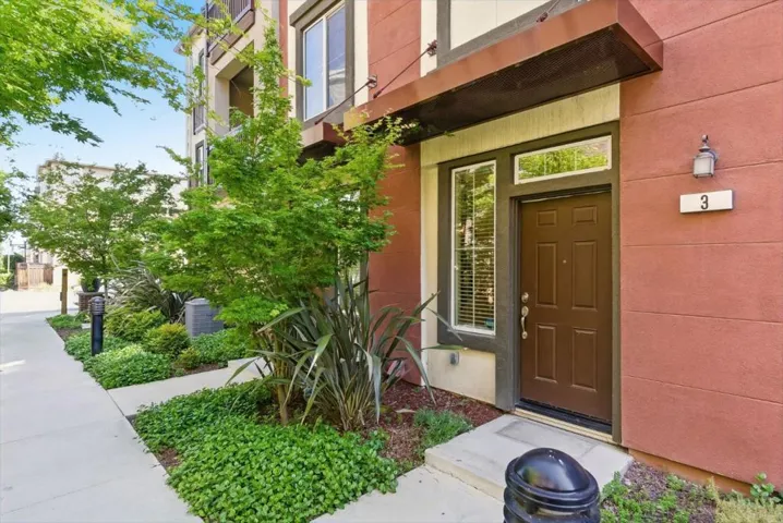 1033 Gabbiano Lane 3, San Jose, California 95131