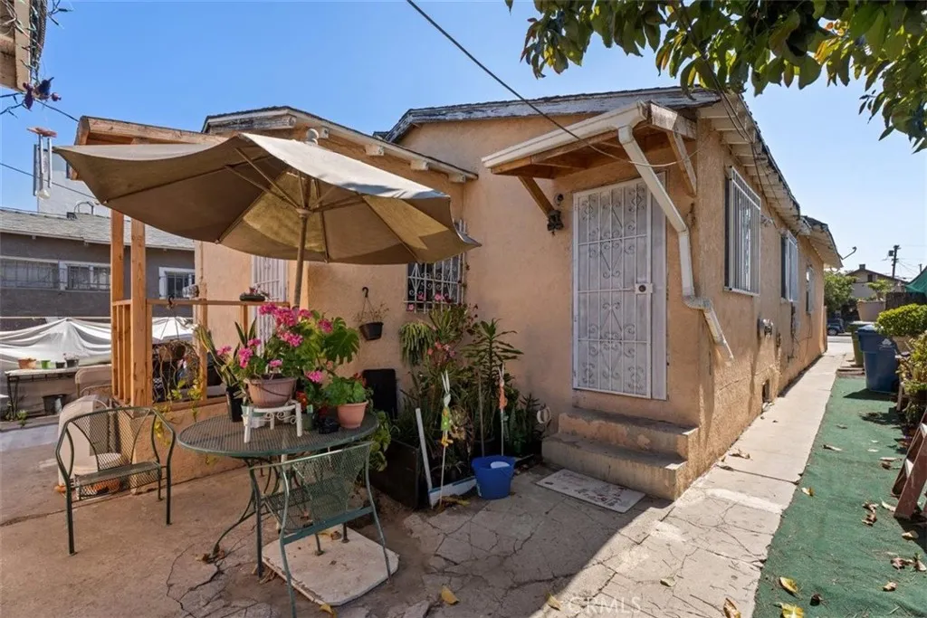 4415 Mettler Street 4413, Los Angeles, California 90011 home-pic-10