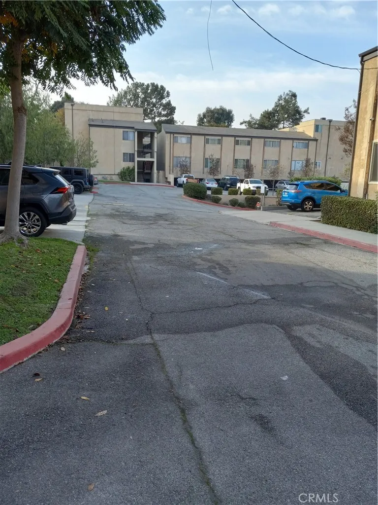 1725 Neil Armstrong Street 103, Montebello, California 90640, 2 Bedrooms Bedrooms, ,2 BathroomsBathrooms,Residential,For Sale,Neil Armstrong,RS25112875
