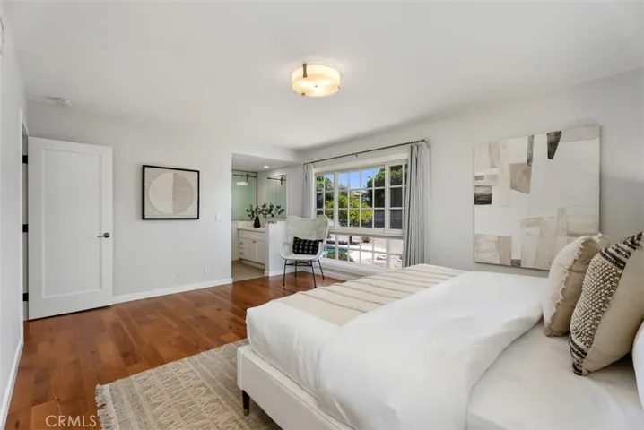 you have a view of pool from master room