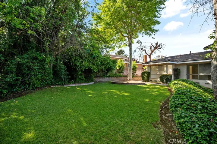 HUGE Backyard!!