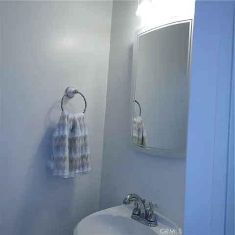 1/2 bathroom