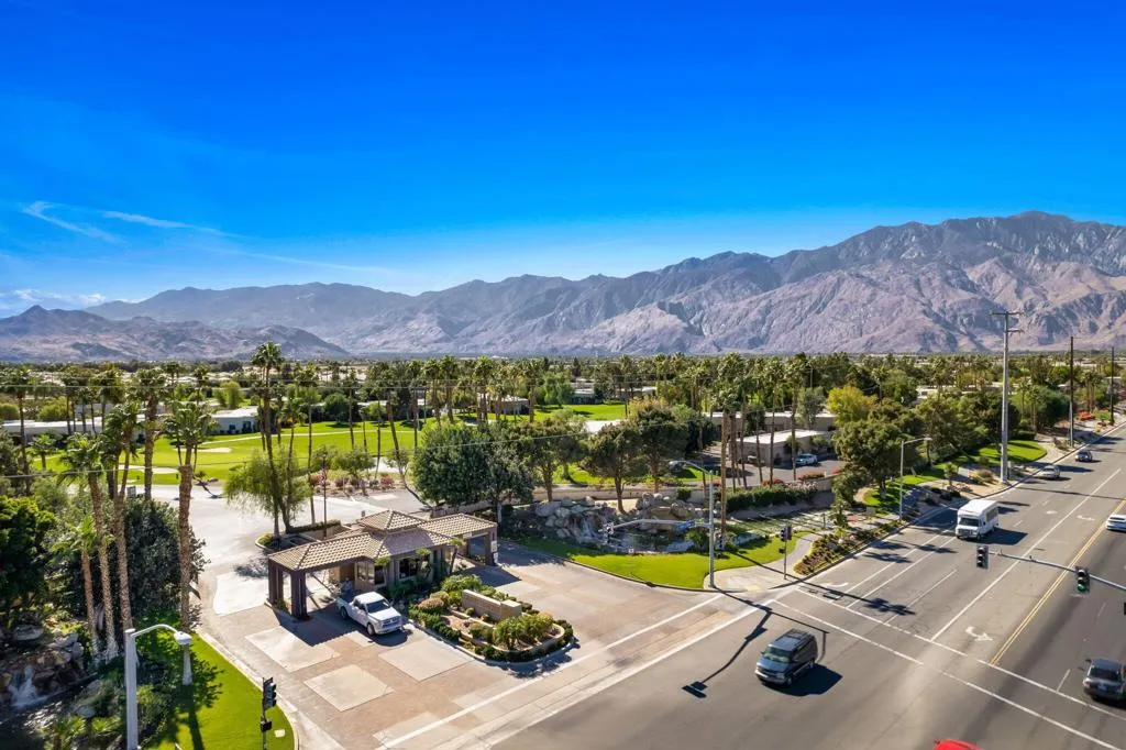 67162 W Chimayo Drive, Cathedral City, California 92234 home-pic-39