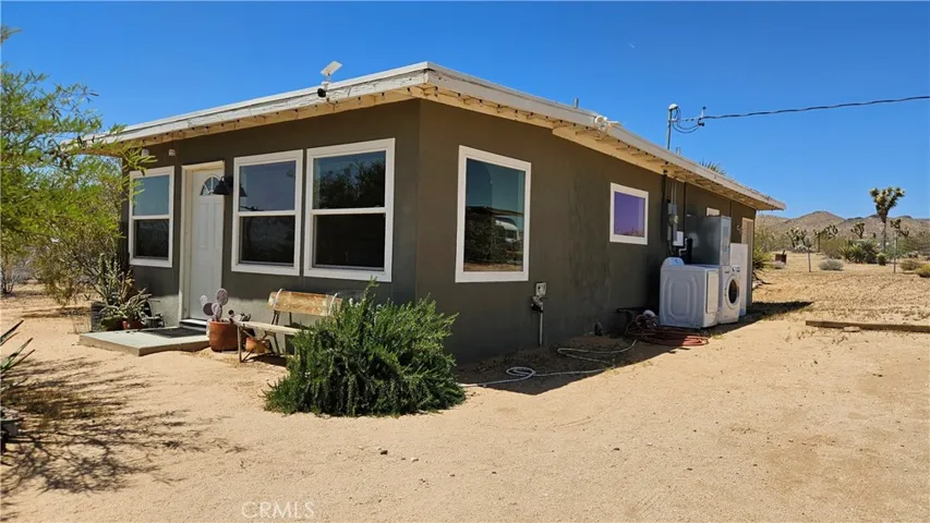 1240 Geronimo Trail, Yucca Valley, California 92284