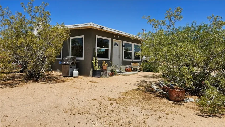 1240 Geronimo Trail, Yucca Valley, California 92284