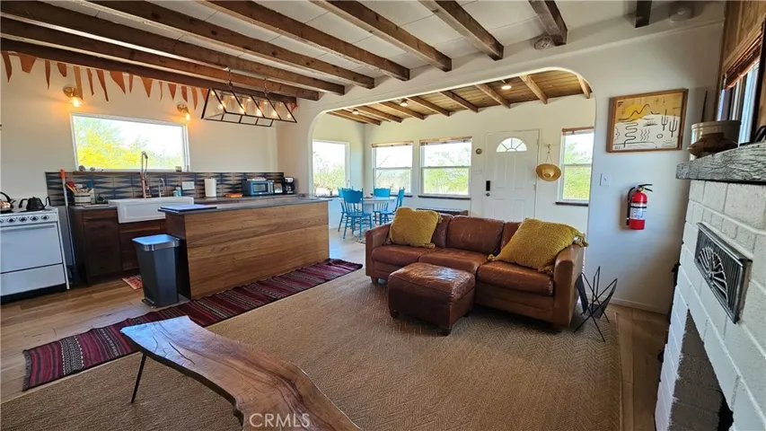 1240 Geronimo Trail, Yucca Valley, California 92284