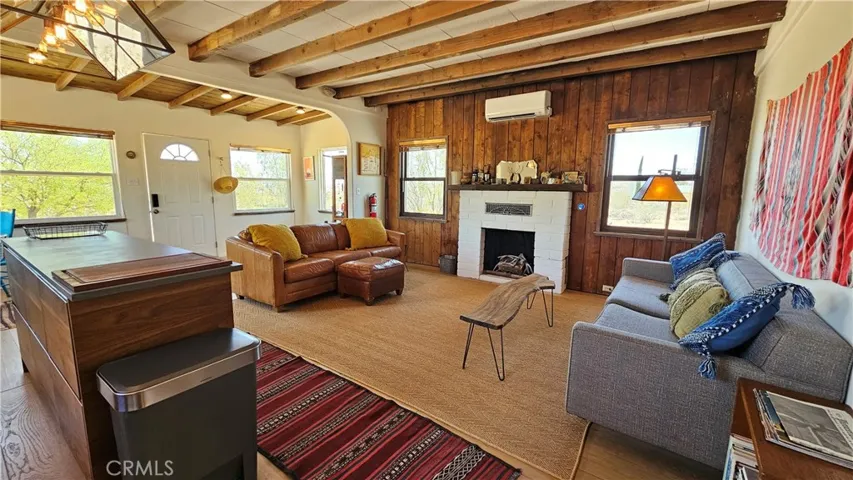 1240 Geronimo Trail, Yucca Valley, California 92284