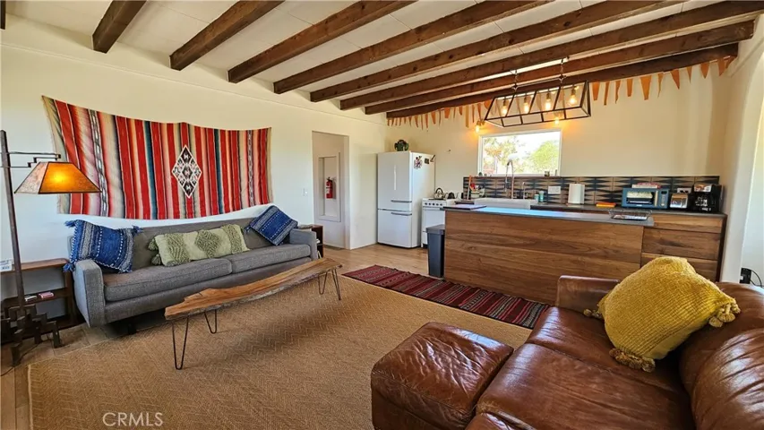 1240 Geronimo Trail, Yucca Valley, California 92284