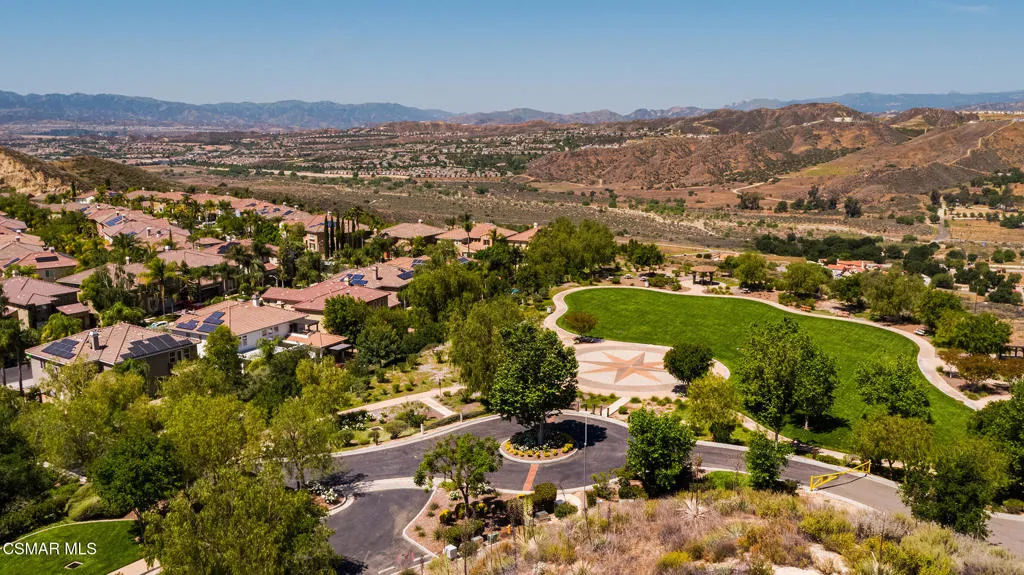 29047 Ironwood Lane, Saugus, California 91390 home-pic-43