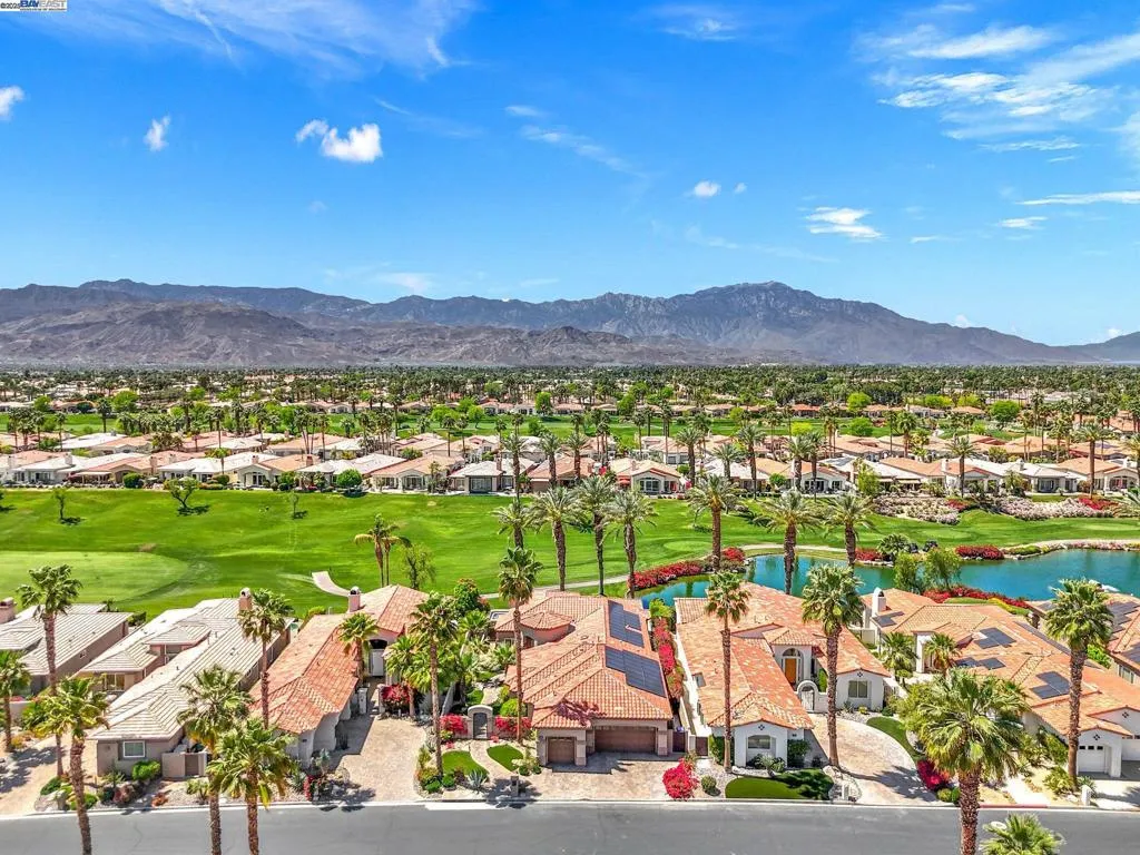 351 Tomahawk Dr, Palm Desert, California 92211 home-pic-56